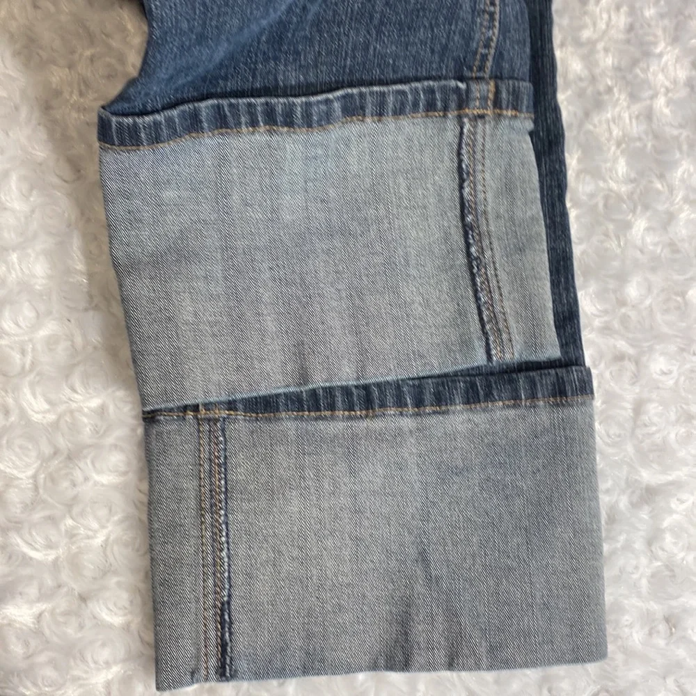 Casual Corner Annex stretch wide cuff cropped jeans size 6 dark denim